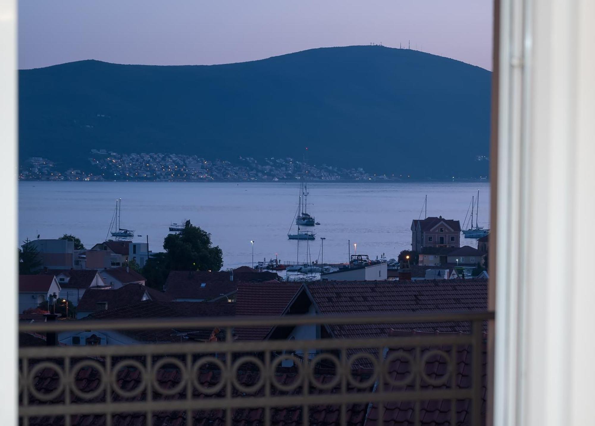 Luxury Apartments Ivanovic Tivat Ngoại thất bức ảnh