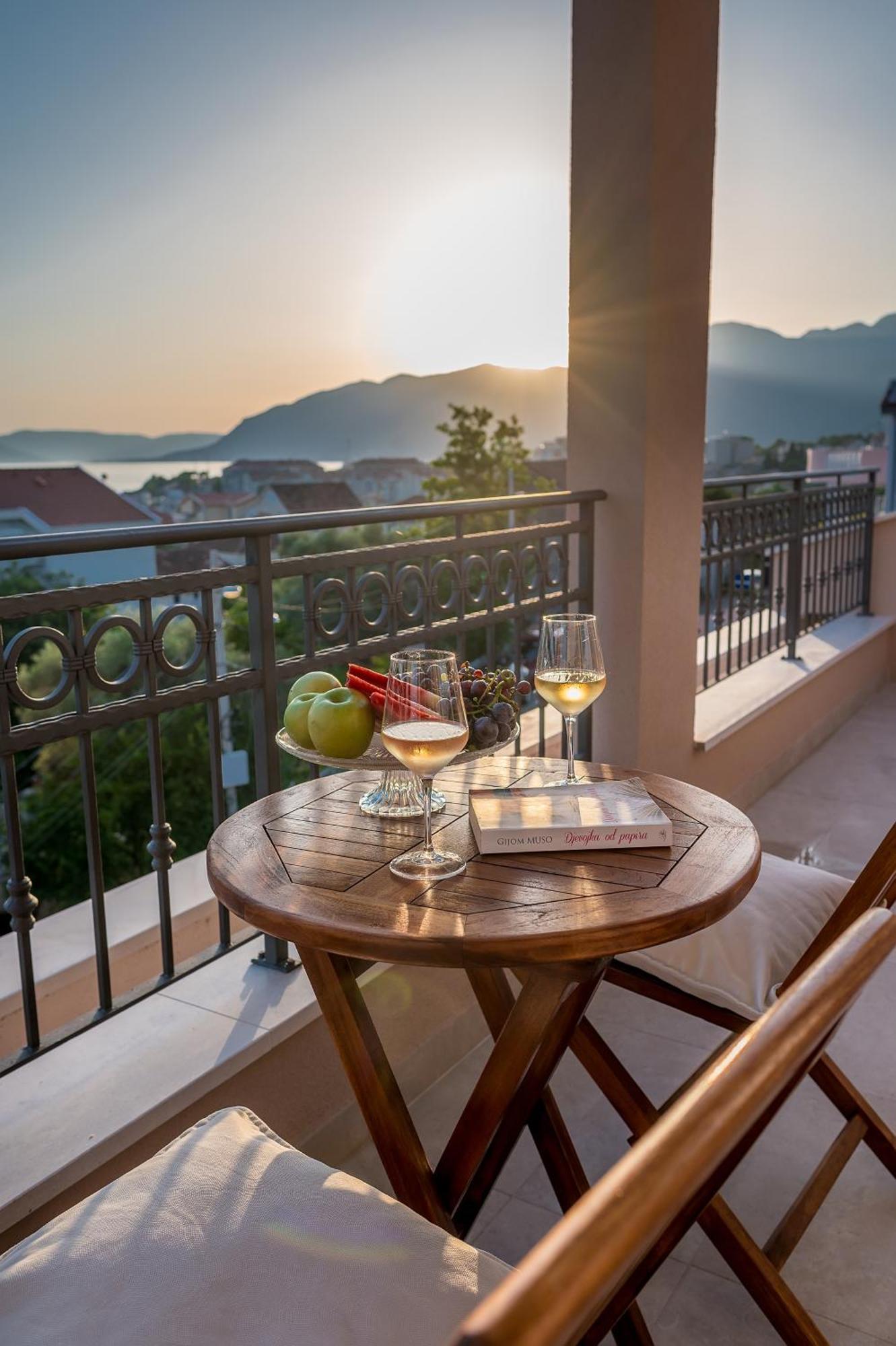 Luxury Apartments Ivanovic Tivat Ngoại thất bức ảnh