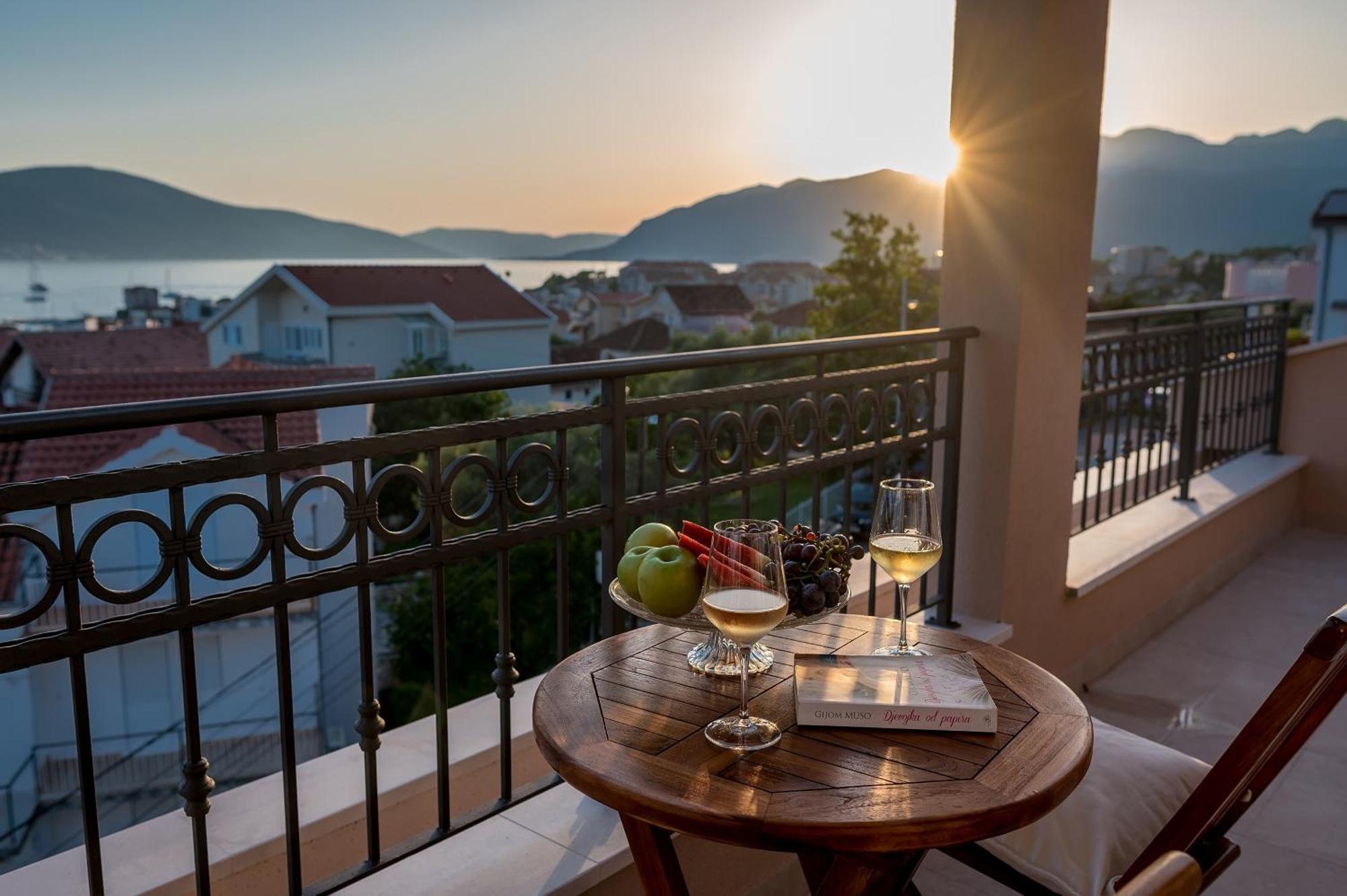 Luxury Apartments Ivanovic Tivat Ngoại thất bức ảnh
